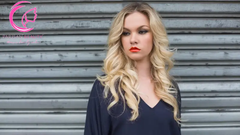 مدل موی لایه ای و هایلایت: چطور از این ترند استفاده کنیم | راهنمای کامل انتخاب، اجرا و نگهداری در 2025 4 انواع هایلایت مناسب برای مدل موی لایه ای راهنمای کامل انتخاب رنگ حرفه ای در سال 2025